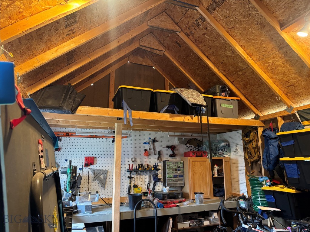 102 9th Street, Belgrade MT 59714