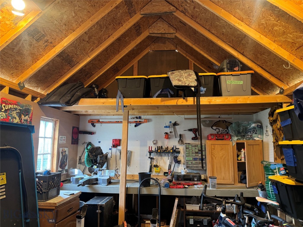 102 9th Street, Belgrade MT 59714