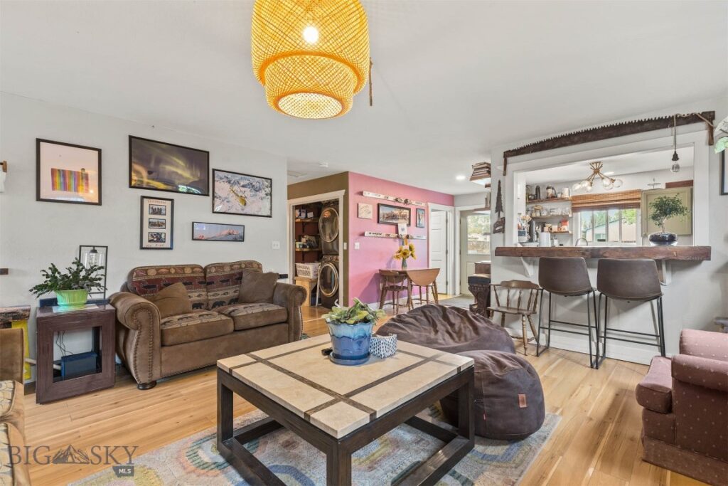 102 9th Street, Belgrade MT 59714