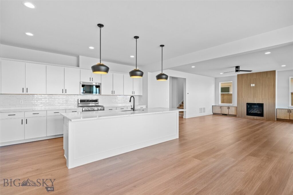 1505 Gunslinger Lane, Belgrade MT 59714