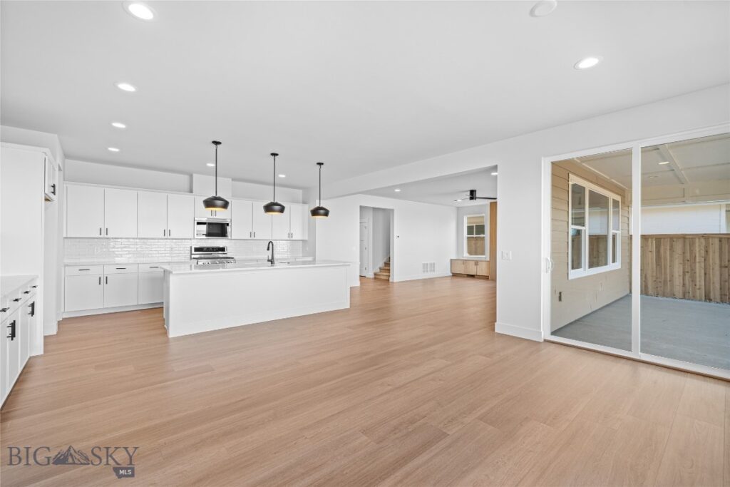 1505 Gunslinger Lane, Belgrade MT 59714