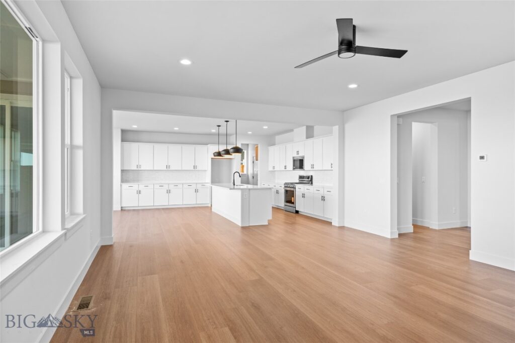 1505 Gunslinger Lane, Belgrade MT 59714