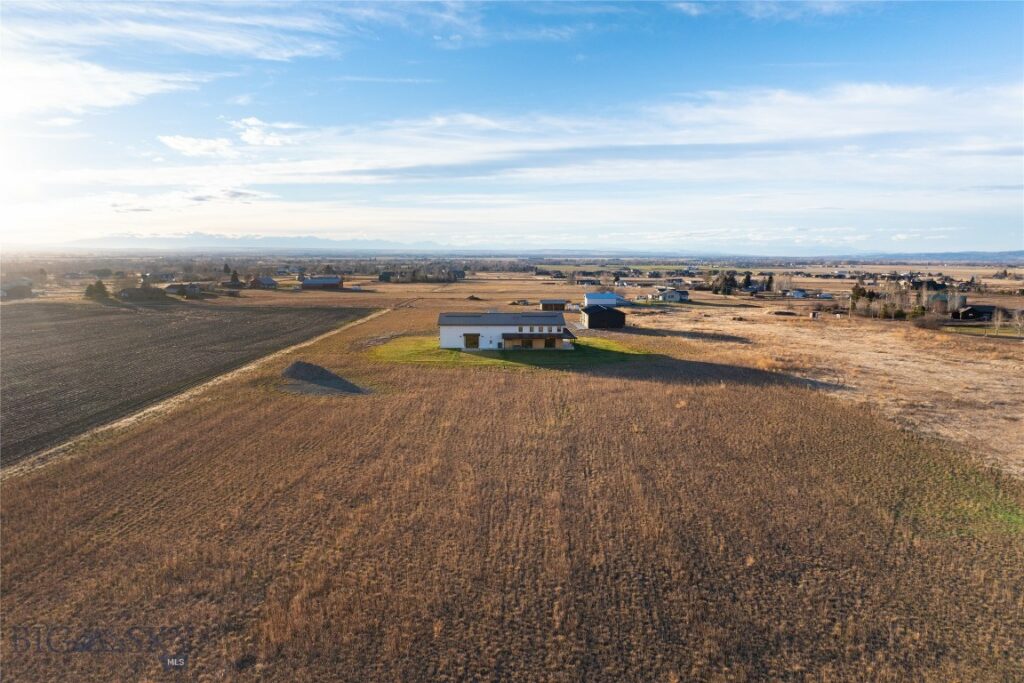 6111 Springhill Road, Belgrade MT 59714