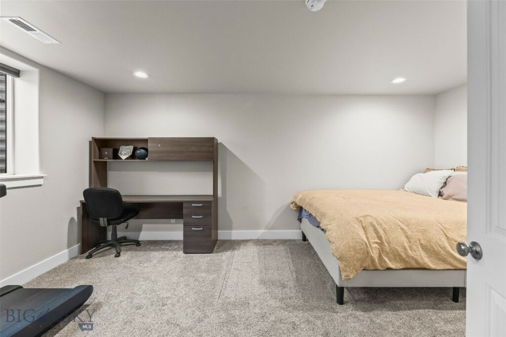 1613 Drummond Boulevard, Belgrade MT 59714