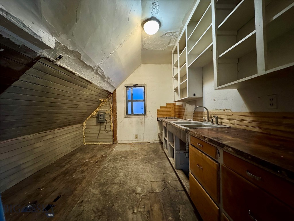 407 N Main St., Livingston MT 59047