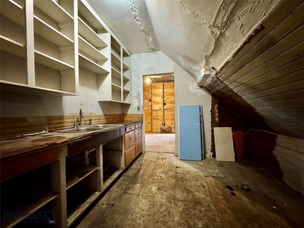 407 N Main St., Livingston MT 59047