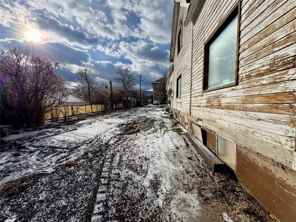 407 N Main St., Livingston MT 59047