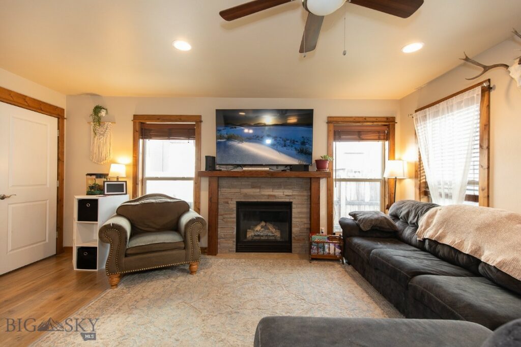 1308 Glider, Belgrade MT 59714