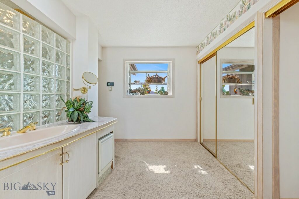 2851 E River Road, Livingston MT 59047