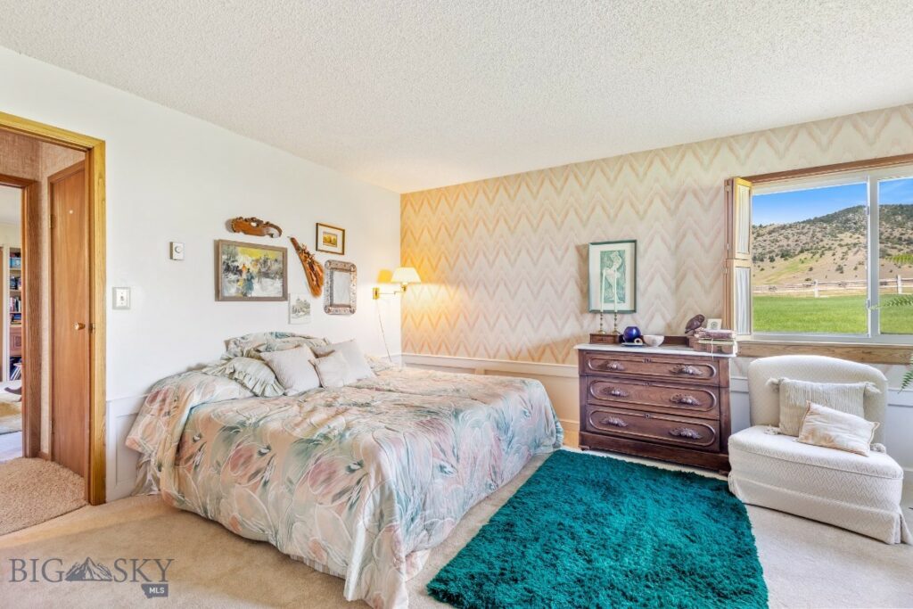 2851 E River Road, Livingston MT 59047