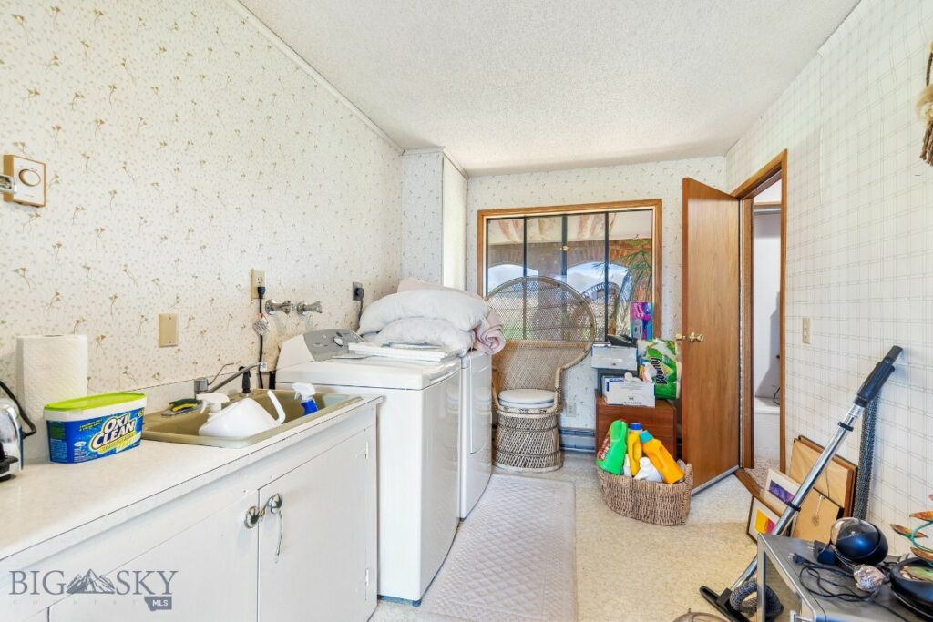 2851 E River Road, Livingston MT 59047