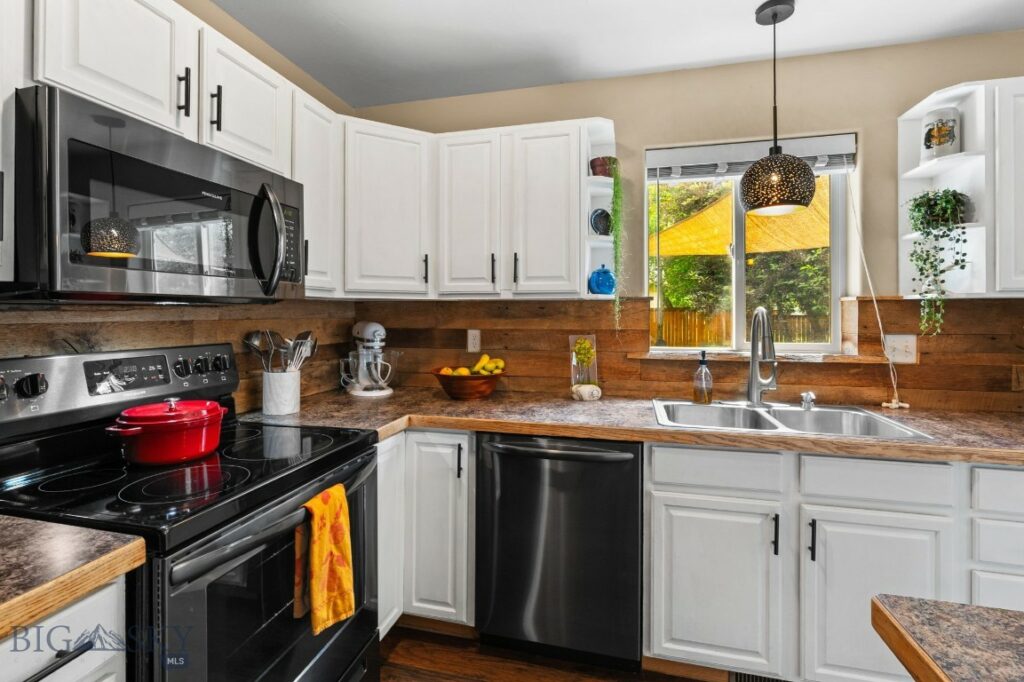 66 Aspenwood Drive, Bozeman MT 59718