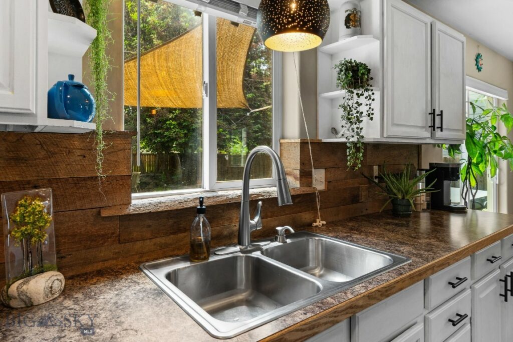 66 Aspenwood Drive, Bozeman MT 59718