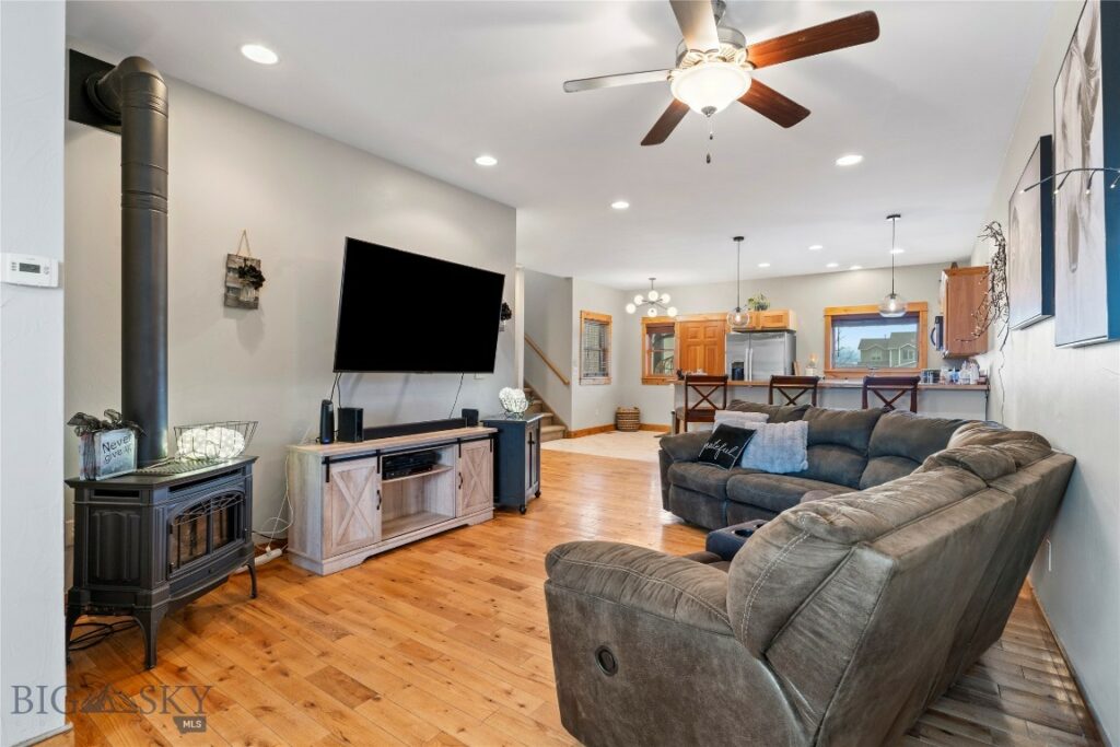 201 E Magnolia Drive, Belgrade MT 59714