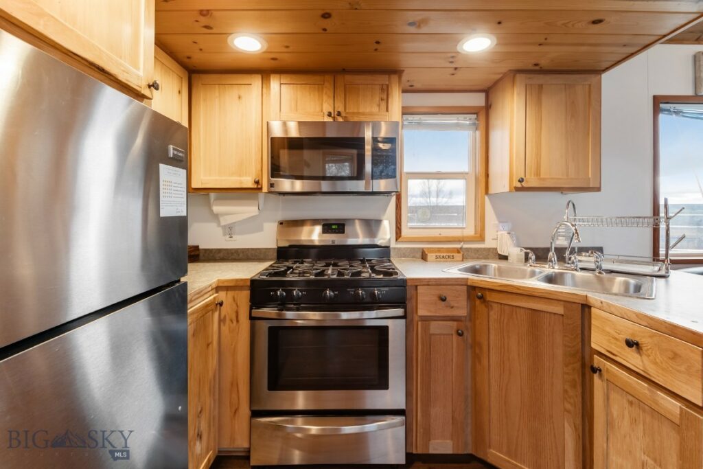 27 Progressive Drive, Belgrade MT 59714