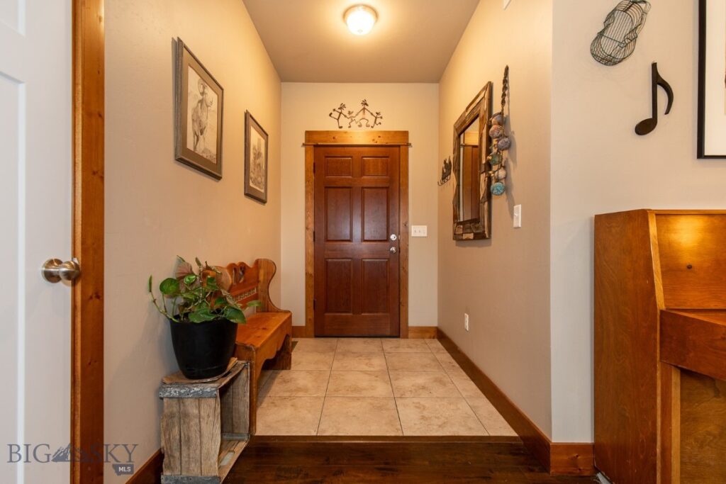 1005 Las Campanas, Belgrade MT 59714