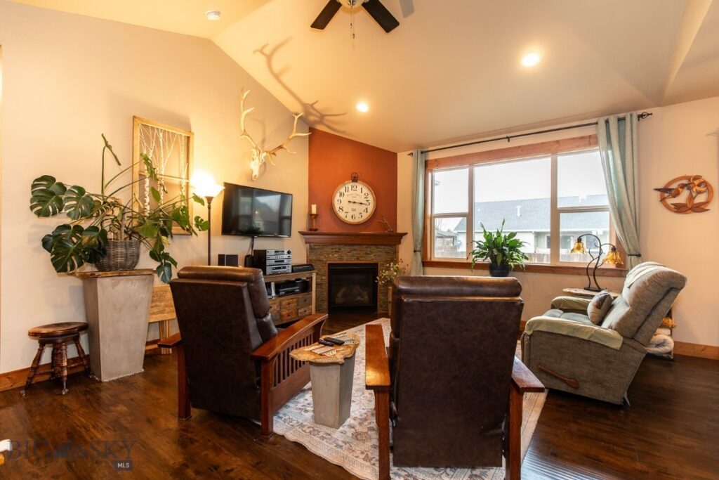 1005 Las Campanas, Belgrade MT 59714
