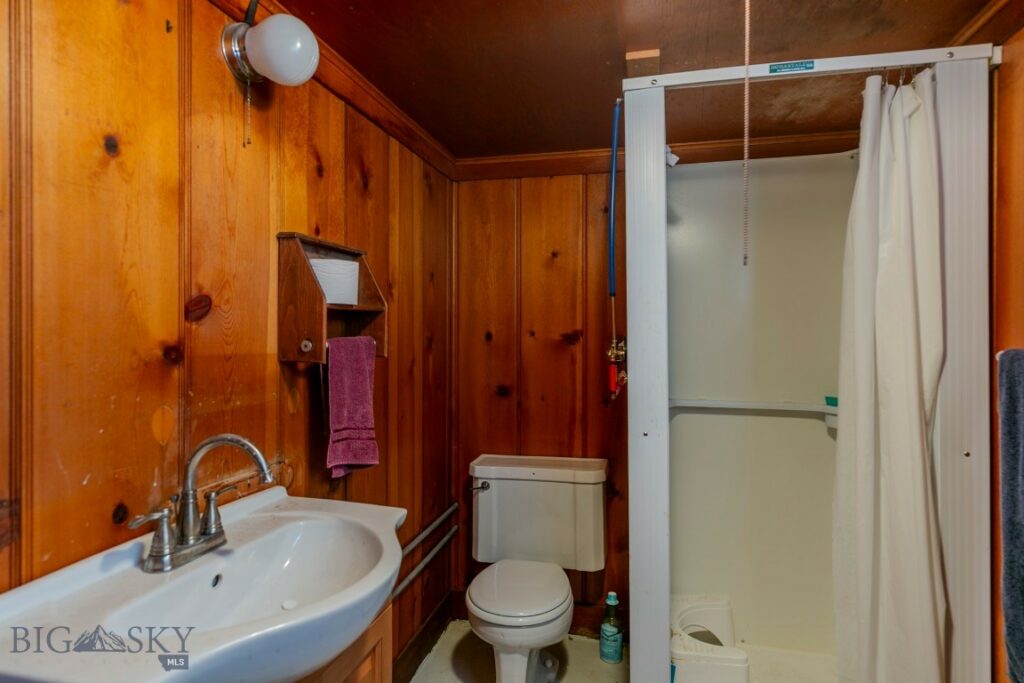 810 W Lewis Street, Livingston MT 59047