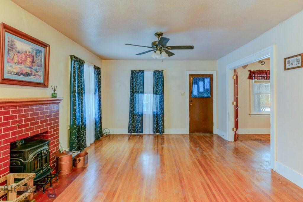 810 W Lewis Street, Livingston MT 59047