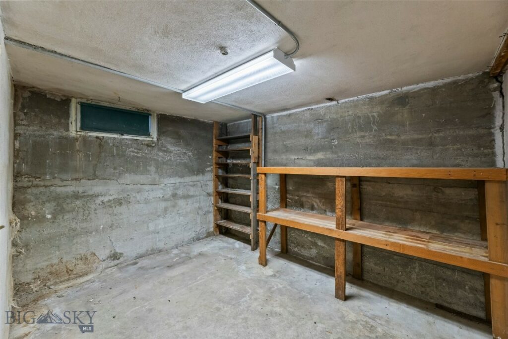 405 N C Street, Livingston MT 59047