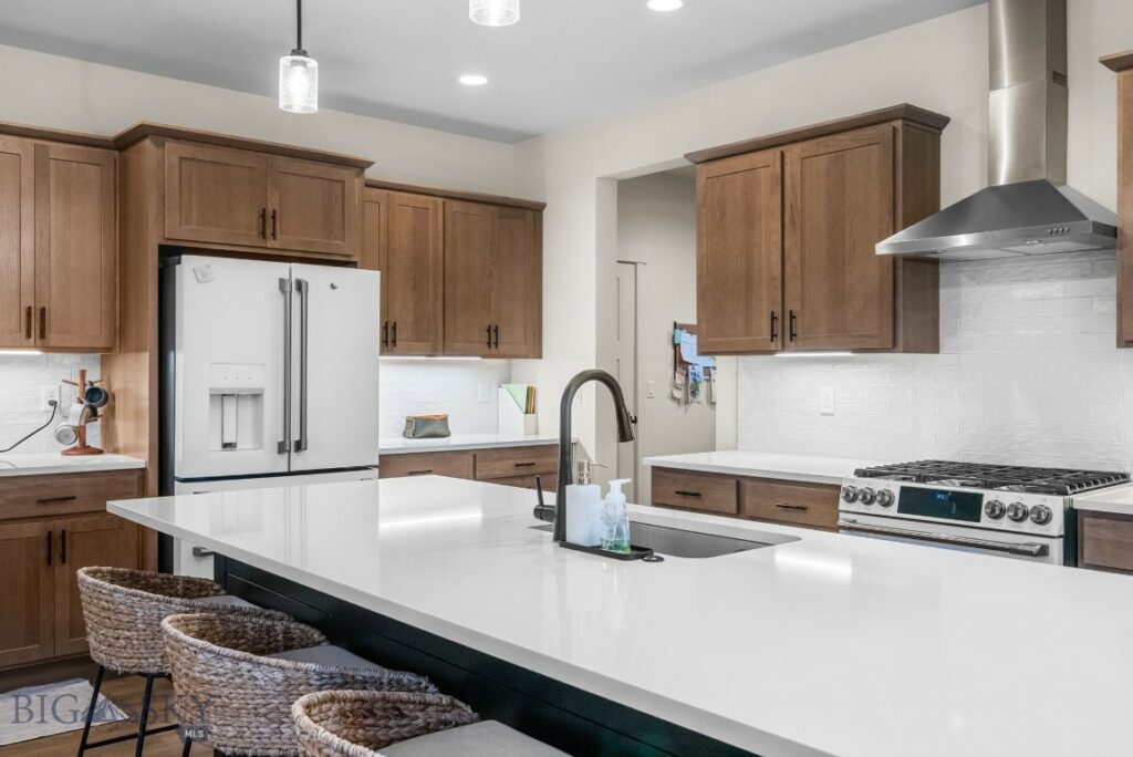 1516 Deadwood Loop, Belgrade MT 59714