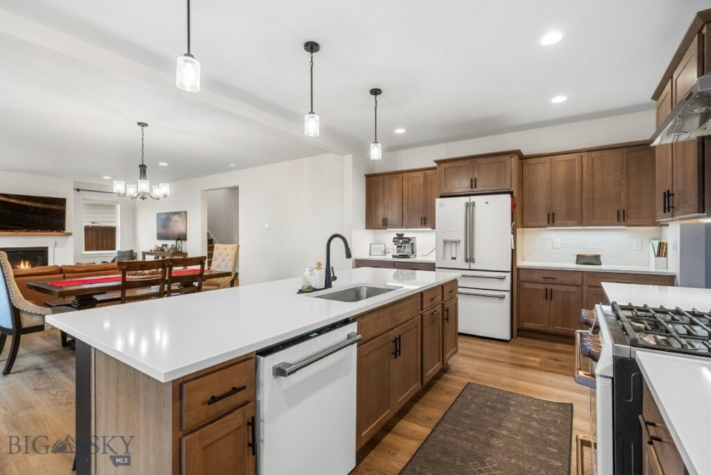 1516 Deadwood Loop, Belgrade MT 59714