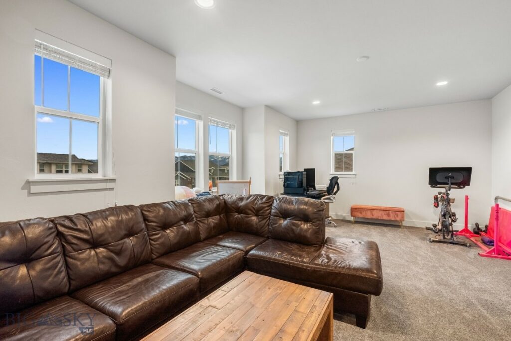 1516 Deadwood Loop, Belgrade MT 59714