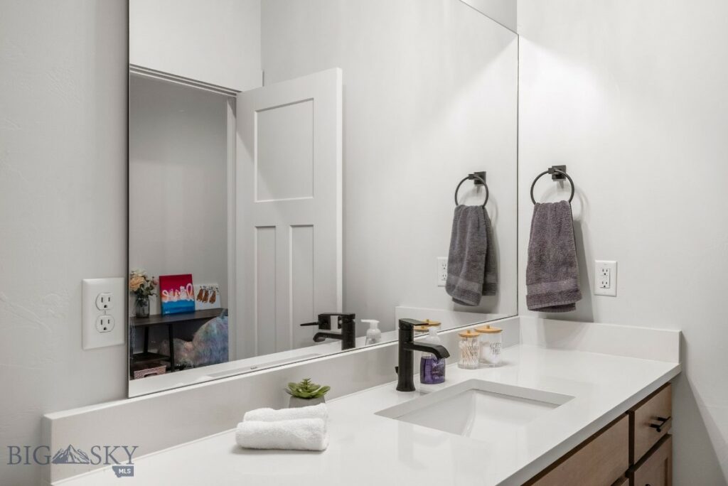 1516 Deadwood Loop, Belgrade MT 59714