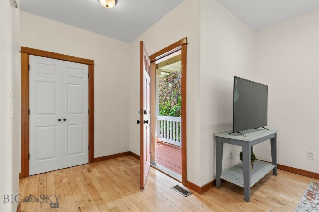 332 N Cottonwood Road, Bozeman MT 59718