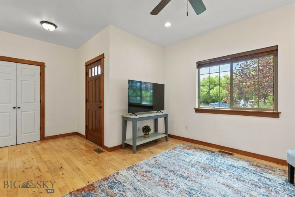 332 N Cottonwood Road, Bozeman MT 59718