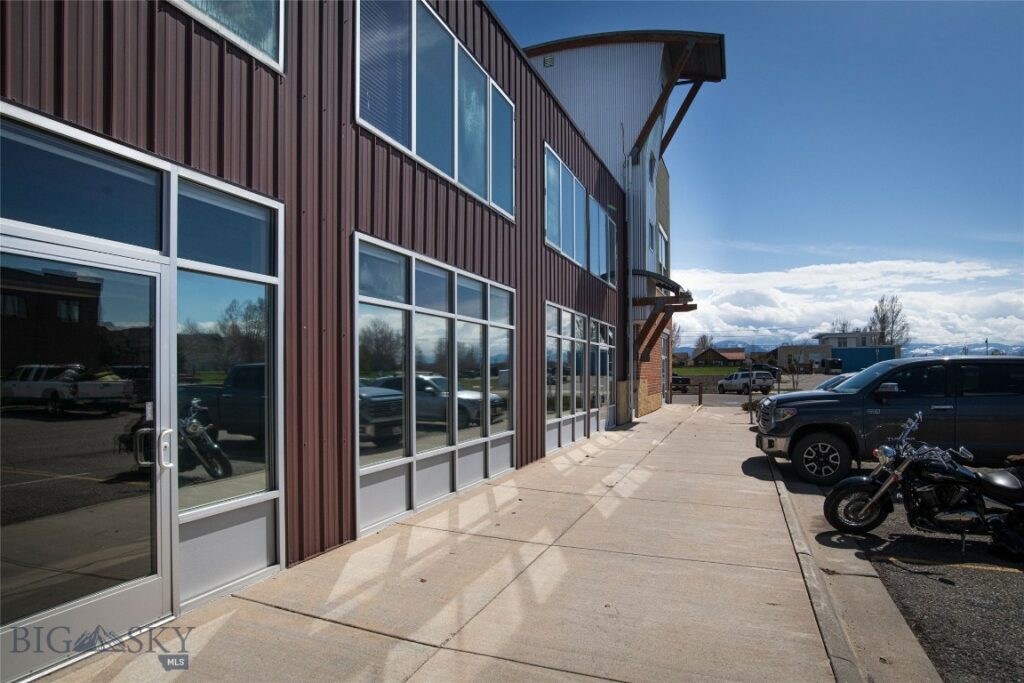 3701 Trakker Trail, Bozeman MT 59718