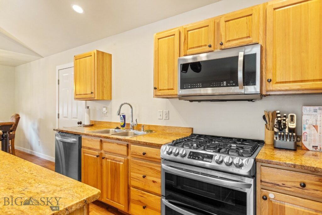 250 Jackson Lane, Belgrade MT 59714