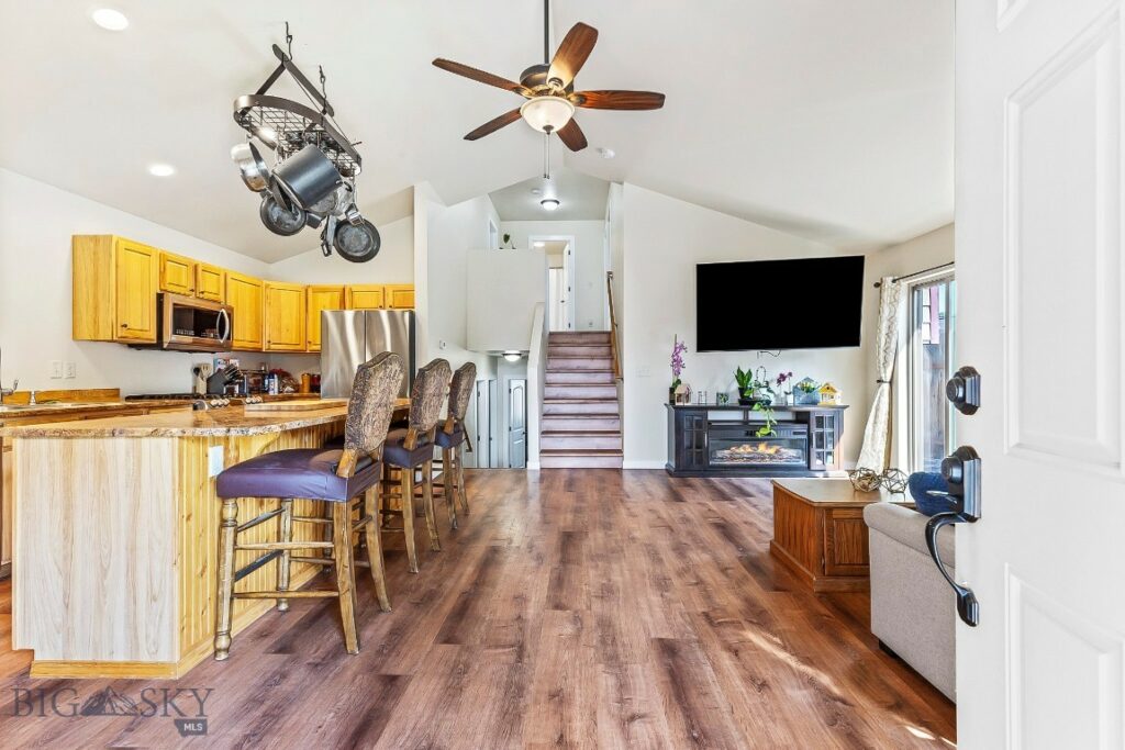 250 Jackson Lane, Belgrade MT 59714