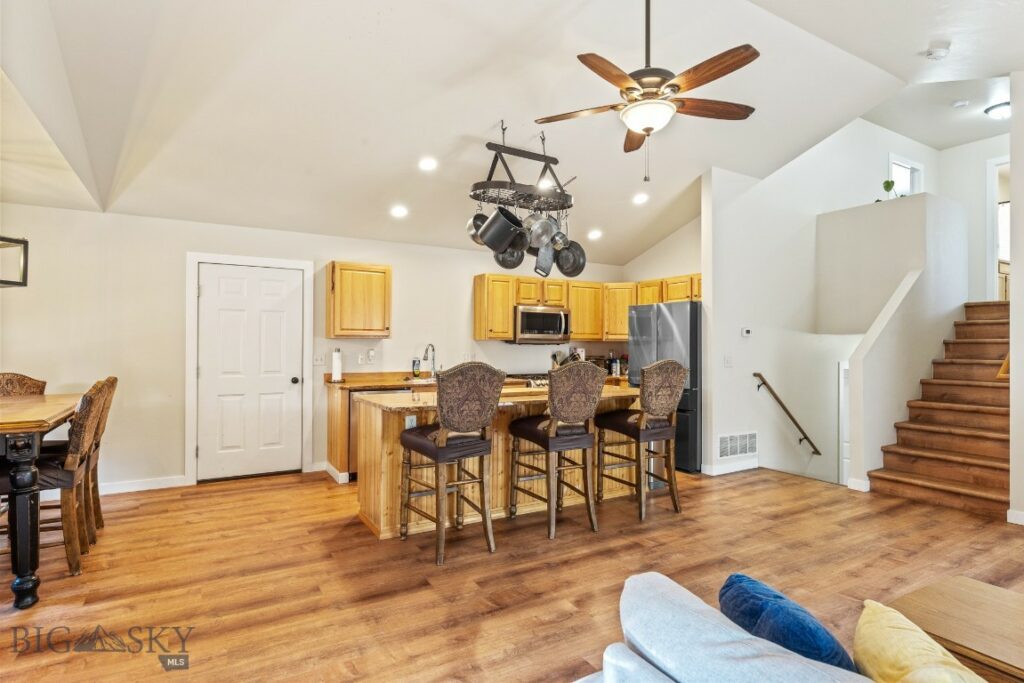 250 Jackson Lane, Belgrade MT 59714