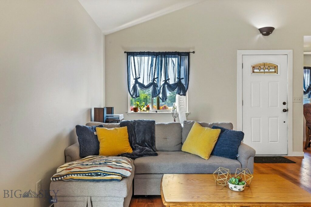 250 Jackson Lane, Belgrade MT 59714