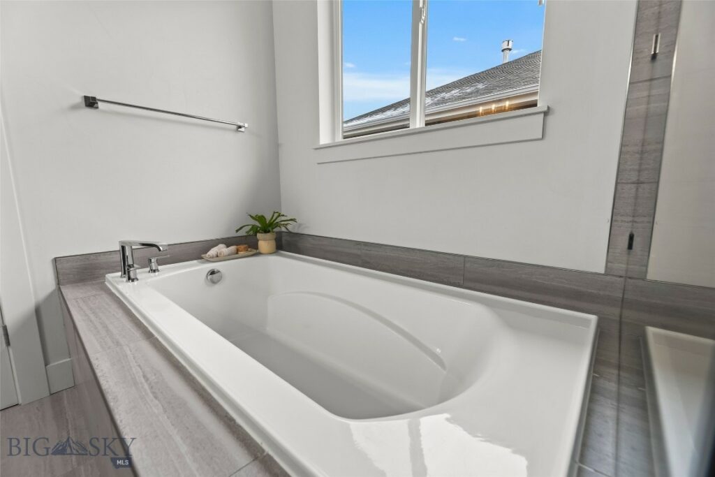 1505 Deadwood Loop, Belgrade MT 59714