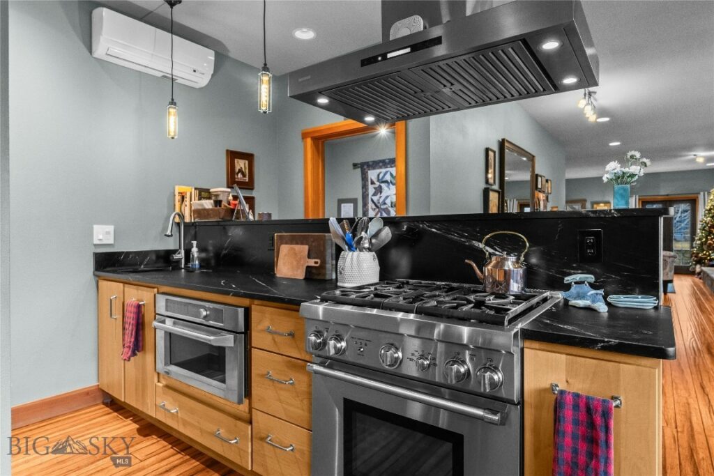 105 S 5th Street, Livingston MT 59047