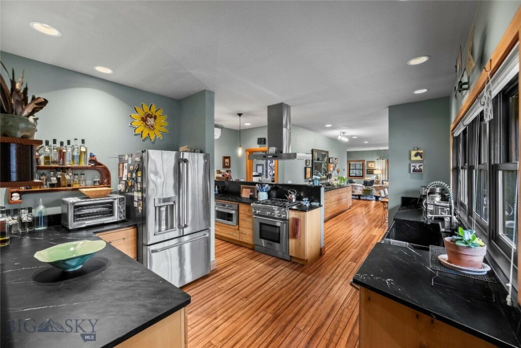 105 S 5th Street, Livingston MT 59047