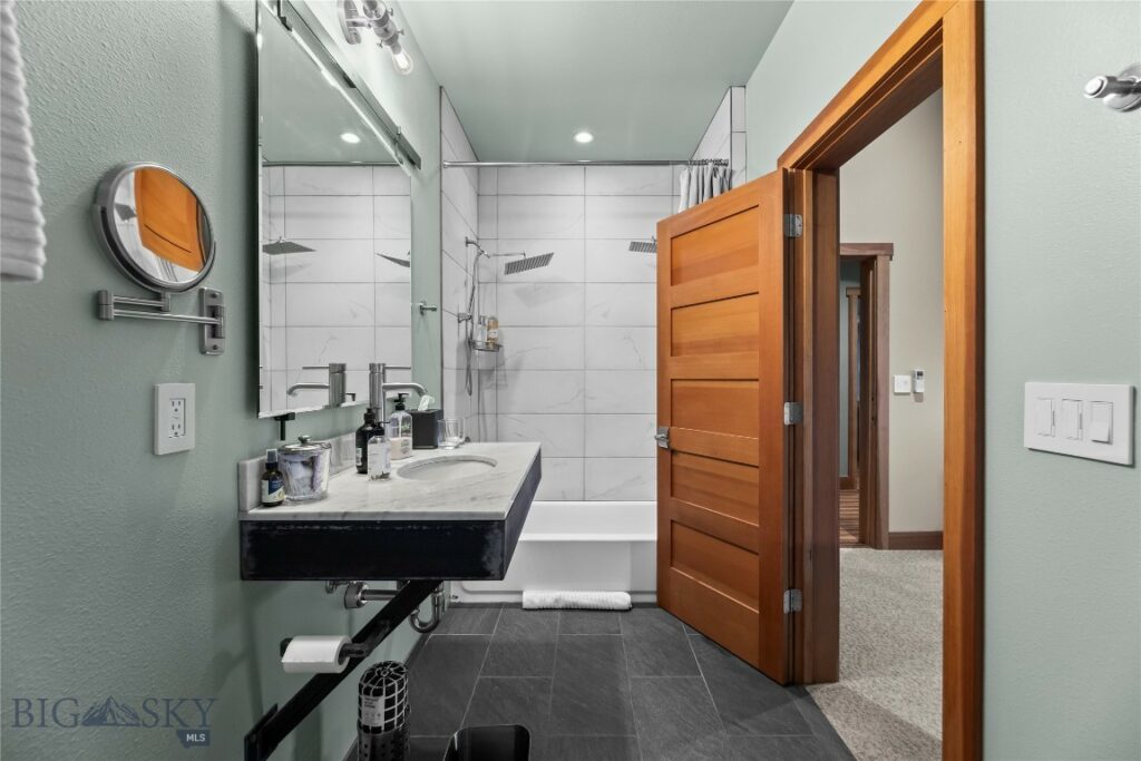 105 S 5th Street, Livingston MT 59047