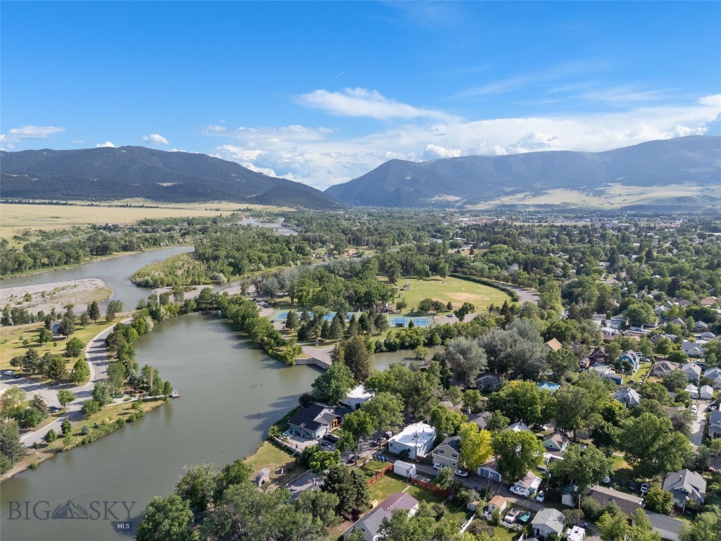 105 S 5th Street, Livingston MT 59047