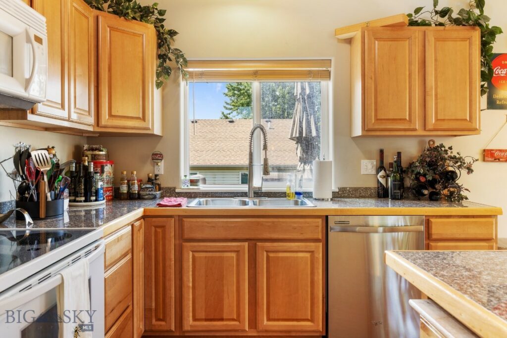 71 Leep Lane, Belgrade MT 59714