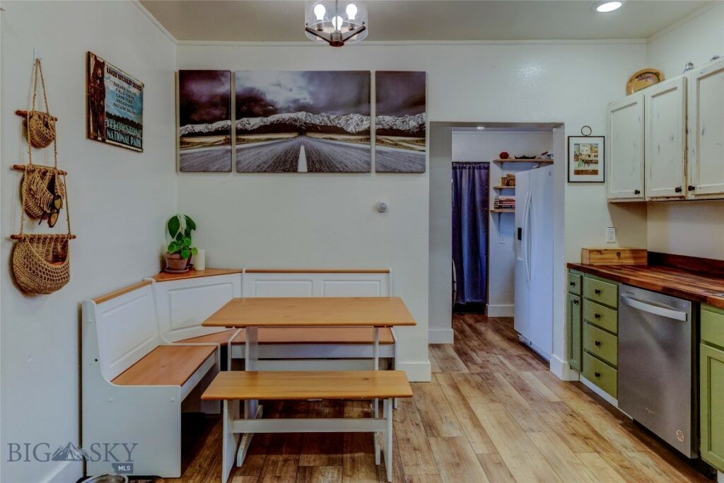 615 E Gallatin, Livingston MT 59047