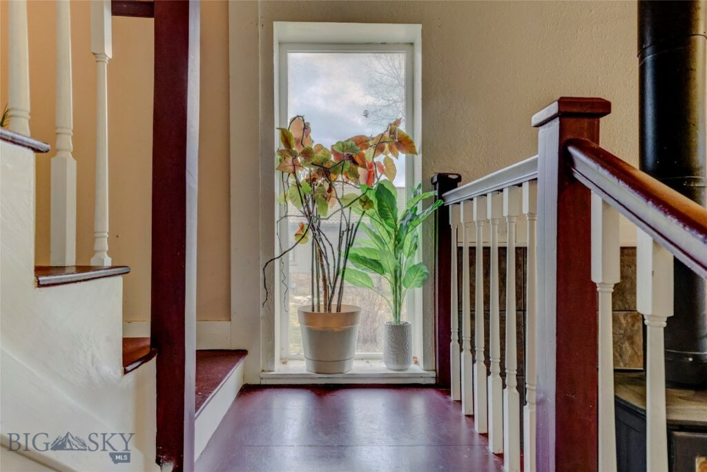 615 E Gallatin, Livingston MT 59047