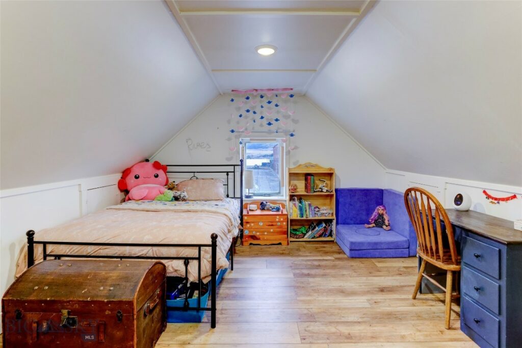 615 E Gallatin, Livingston MT 59047