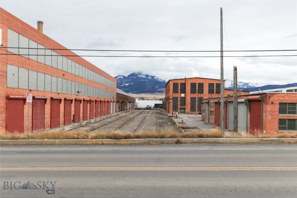 615 E Gallatin, Livingston MT 59047