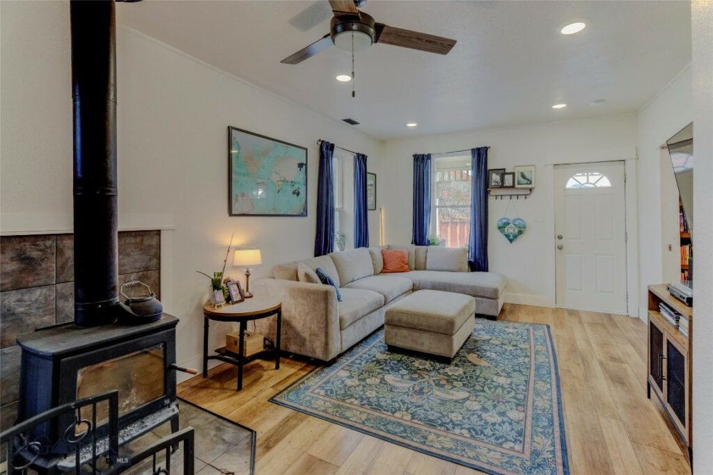 615 E Gallatin, Livingston MT 59047