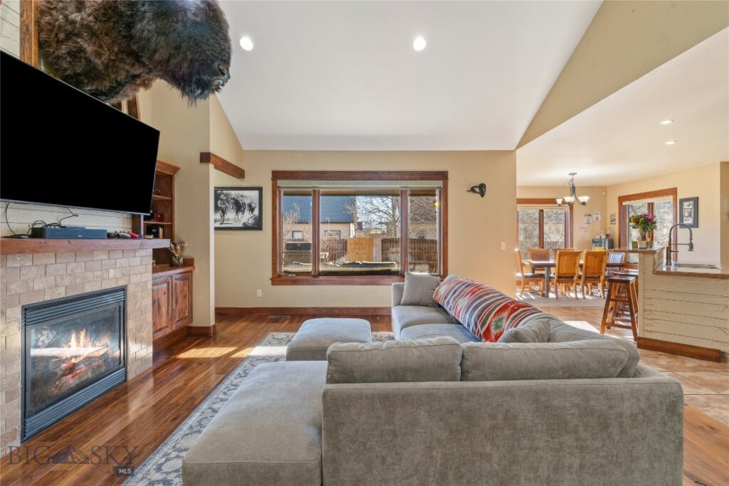 311 Cedar Wood, Bozeman MT 59718