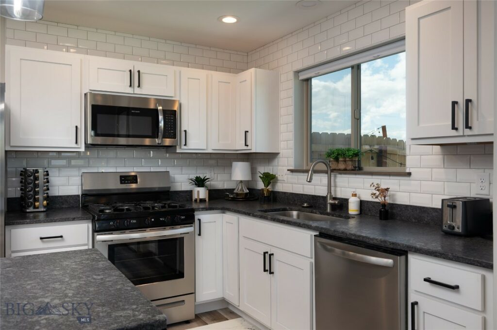 2001 Klaus Avenue, Belgrade MT 59714