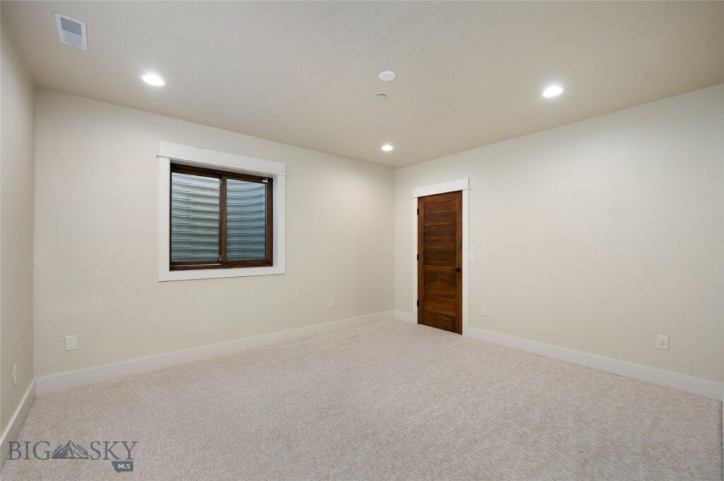 45 Spain Bridge Circle Drive, Belgrade MT 59714