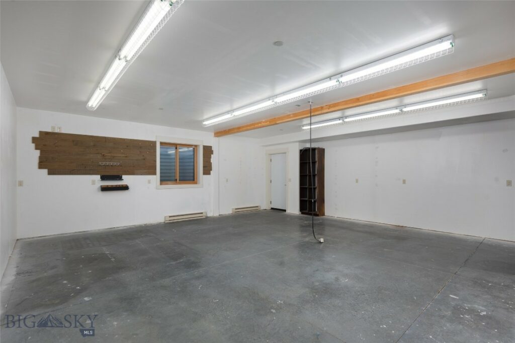 45 Spain Bridge Circle Drive, Belgrade MT 59714